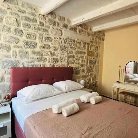 Althea Village شقة فندقية 4*