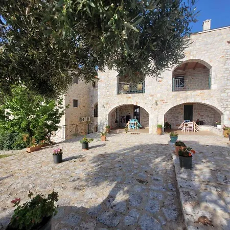 Althea Village アパートホテル 3*