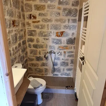 Althea Village アパートホテル 3*